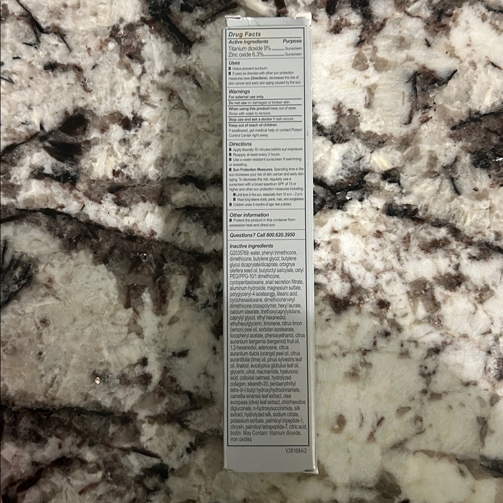 IT Cosmetics CC+ Cream SPF 50+ - Cream - Picture 4 of 11
